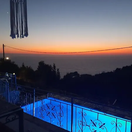 Sun And Stone * Atháni