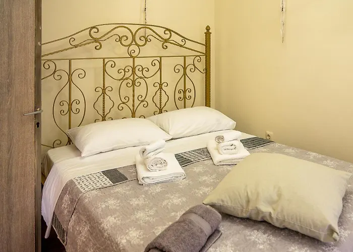 Sun And Stone Villa *